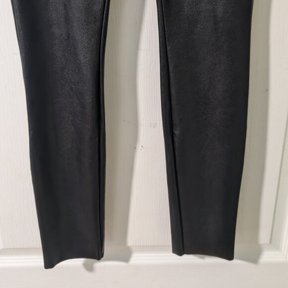 NWT Commando | Perfect Control Faux Leather Legging In Black - Picture 6 of 13
